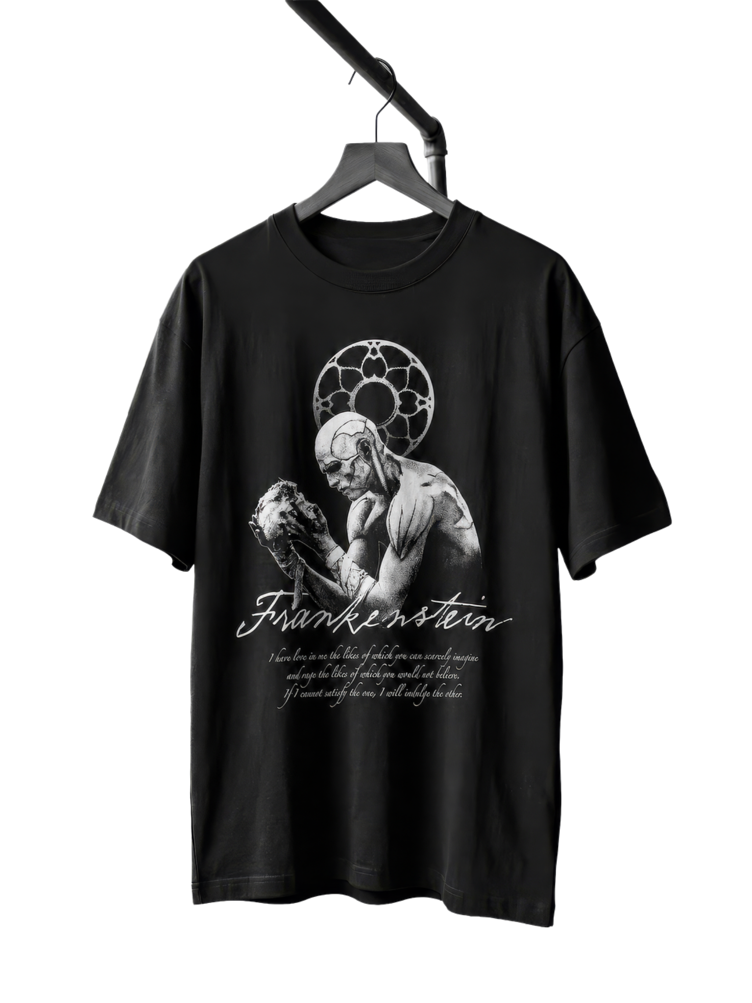 Polera Frankenstein negra colgada